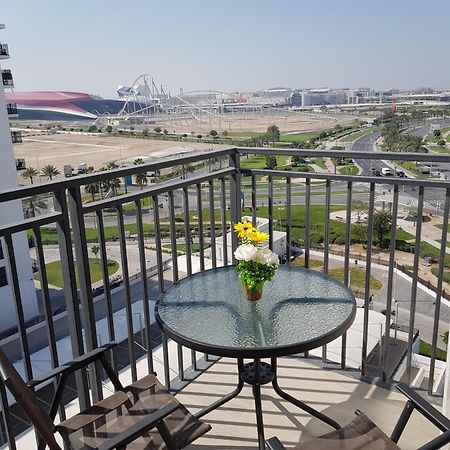 B8 Studio Close To Formula 1 With Ferrari World View Apartment Abu Dhabi Exterior photo